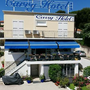 Carry Hotel